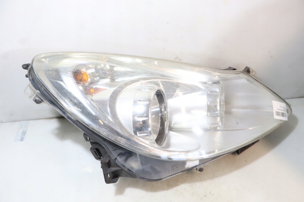 фото №1, Лампа правая передняя opel corsa d