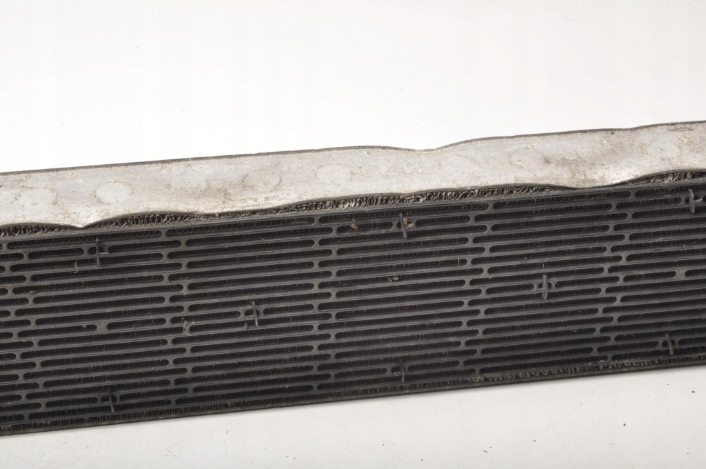 Audi a4 b9 1.4 tfsi 150km радиатор воздуха интеркулер 8w0145804a Доставка