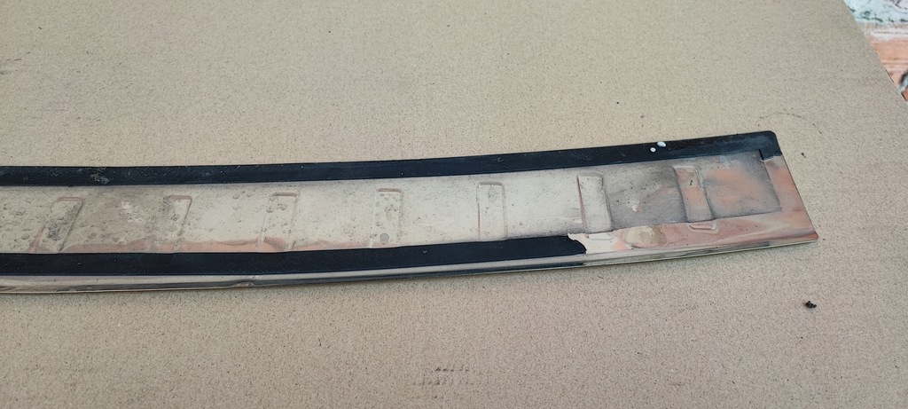 фото №14, Kuga mk1 накладка молдинг хром бампера задня