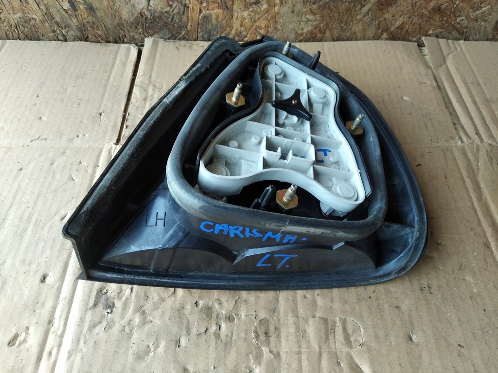 фото №3, Лампа задняя левая mitsubishi carisma