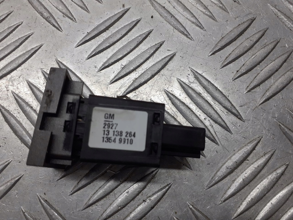 фото №3, Вимикач кнопка pdc opel signum 13138264