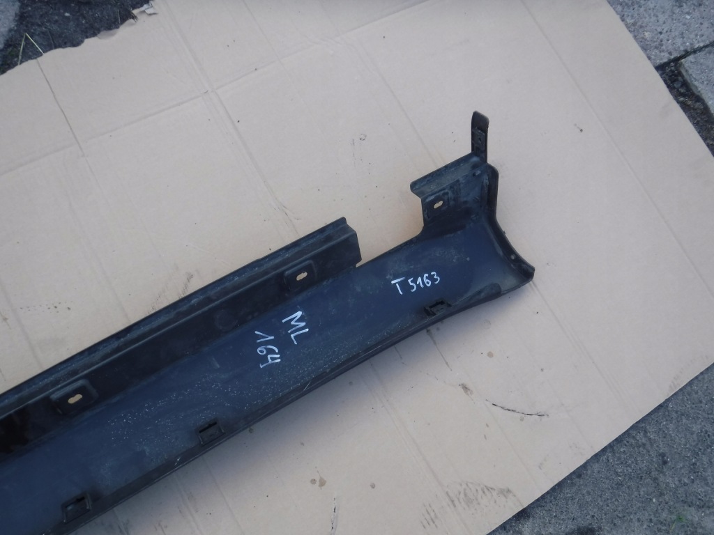 Молдинг порог левая mercedes ml w164 a1646900140 Киев