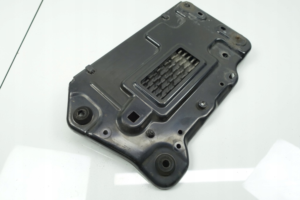 Mercedes w176 a-klasa основание кронштейн аккумулятор 2465460078 Недорого