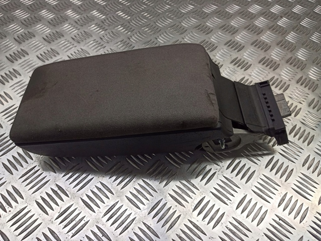 Купити Підлокітник alfa romeo gt 1.9 jtd