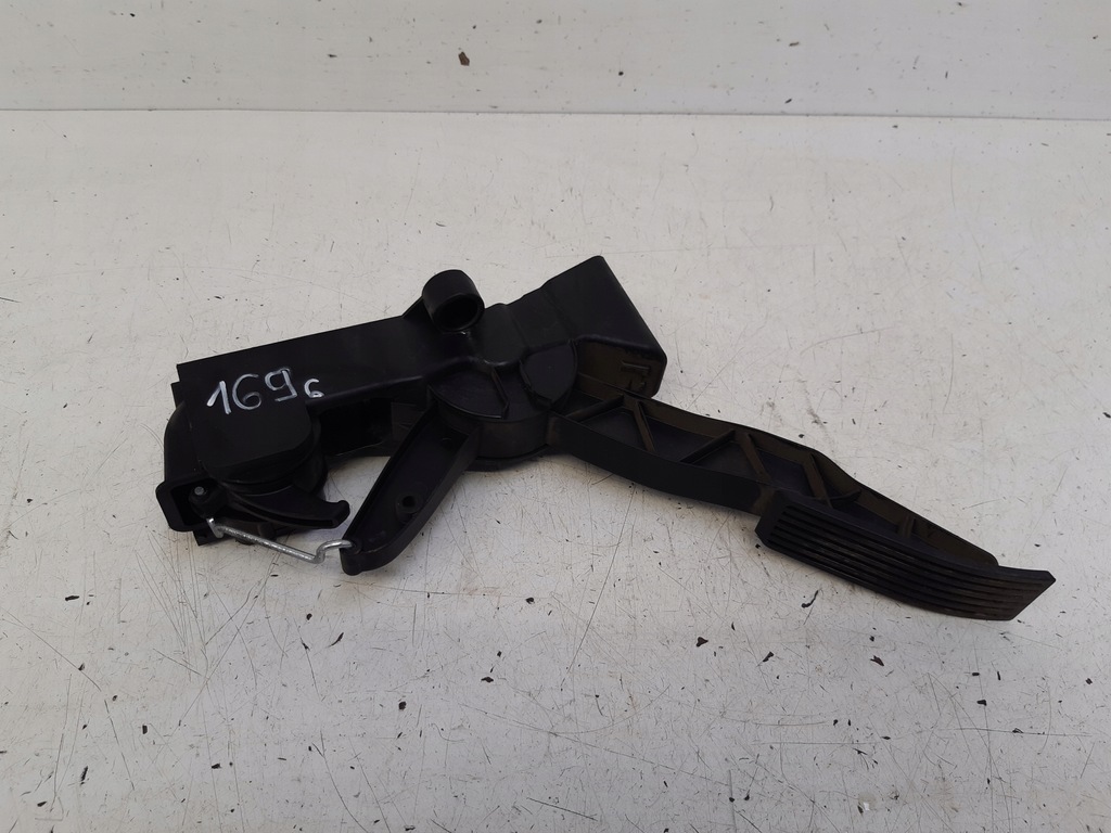 фото №1, Педаль газа 1693000304 mercedes w169