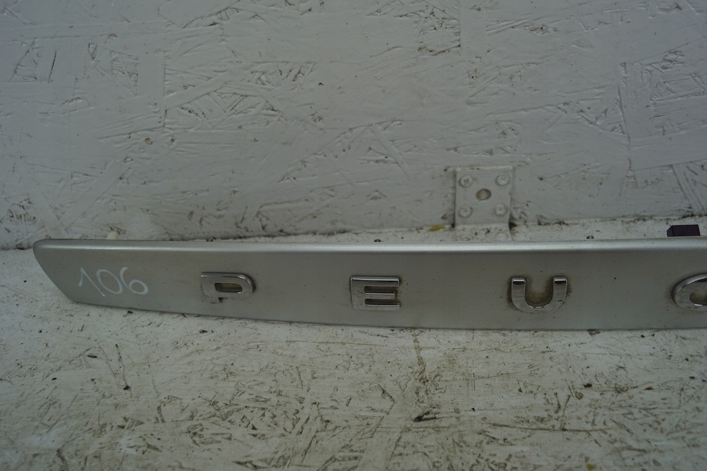 фото №3, Мікровимикач накладка задня peugeot 308 sw