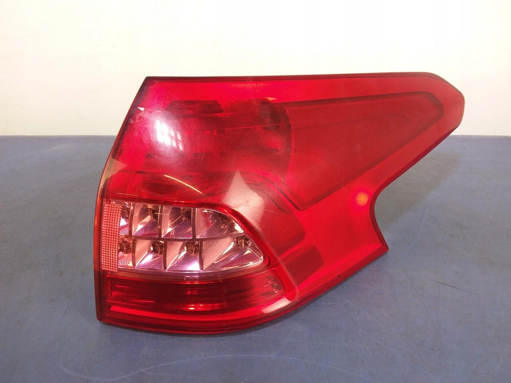 фото №1, Citroen c5 ii kombi лампа задняя правая w крыло