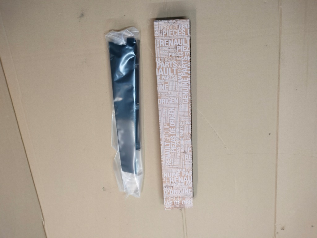 фото №1, Молдинг дверь правая latitude nowa оригинал