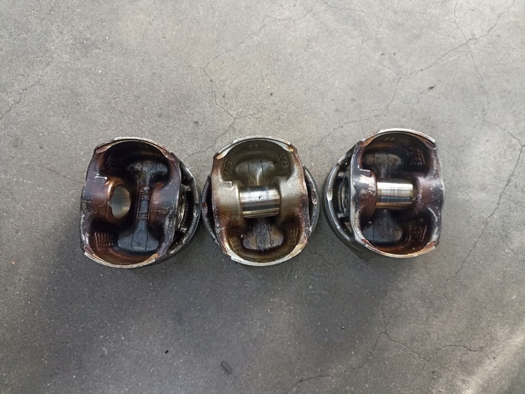 фото №1, Поршень поршни bmw n55 7624409 f20 e90 f10 f01 f25 e70