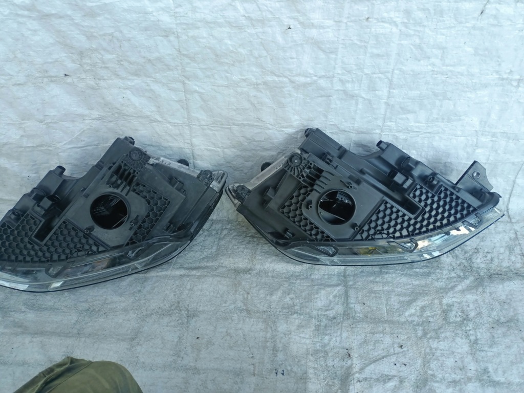 Vw caddy 2k8 21- фара передняя левая правый  full led Киев