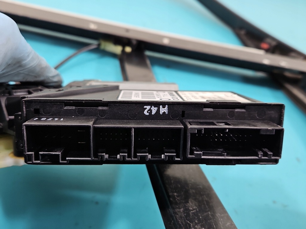 фото №14, Підйомник скло перед лівий audi a2 8z1959801a 5wk48051bf