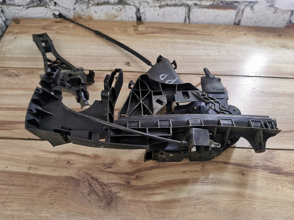 фото №1, Замок перед правий volvo v50 2005 30753664