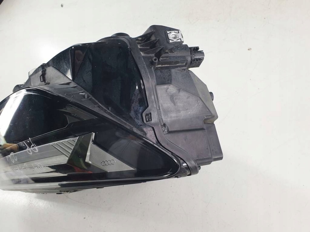 фото №8, Audi q4 sportback e-tron 2022r лампа led правий перед