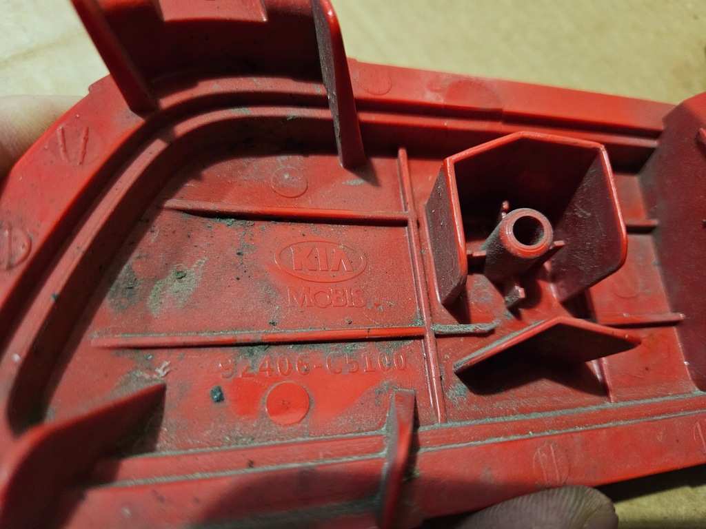 фото №9, Лампа бампера задняя противотуманная правая kia sorento iii 3