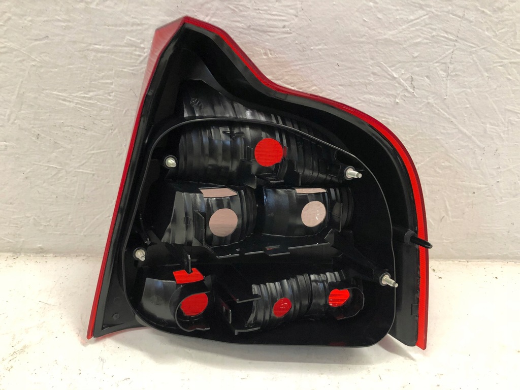 фото №8, Volvo s80 лампа задняя левая -06