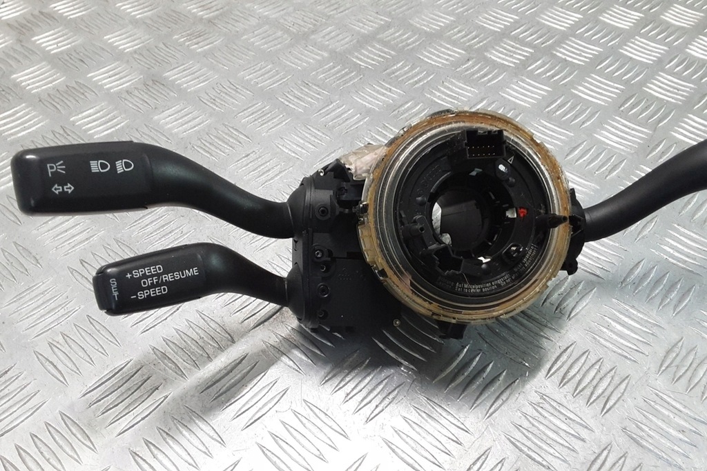 фото №7, Защита задние правой лампы porsche cayenne 9pa 7l5953549d 4.5l бензиновый