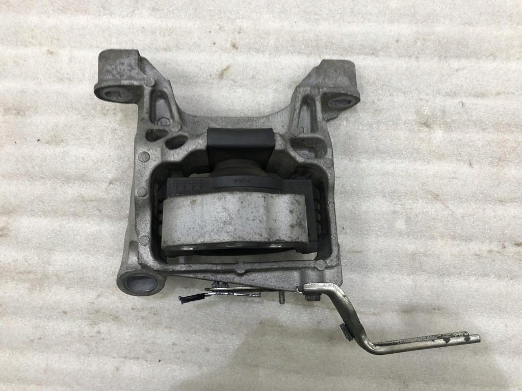 фото №7, Кронштейн подушка двигателя mazda 6 gj 2.2