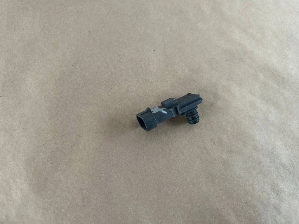 Купити Renault оригінальний номер 8200 105 165 датчик, тиск w колектор впускний