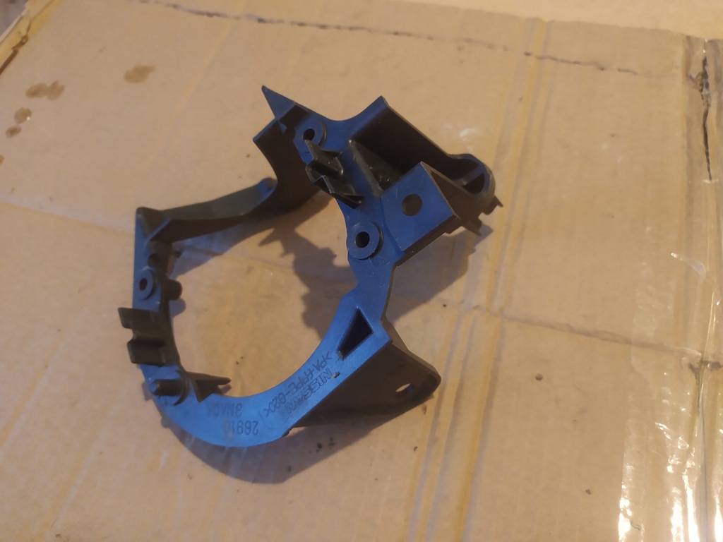 фото №1, Кронштейн кронштейн протитуманної фари nissan leaf i 2010-2017