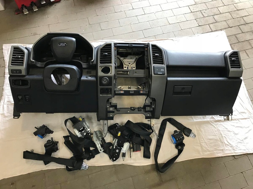 фото №1, Ford f150 raptor 2017-2020 консоль приборная панель подушка безопасности подушки безопасности приборная панель