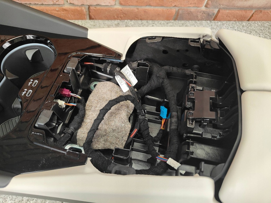 фото №7, Туннель средний bmw 5 g60 g61 подлокотник кожа кожаный белый rauchweiss