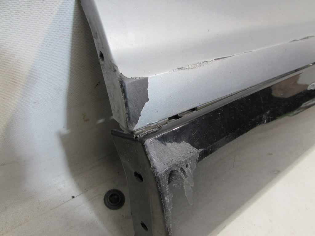 Молдинг дверь левая задний  audi q7 Доставка