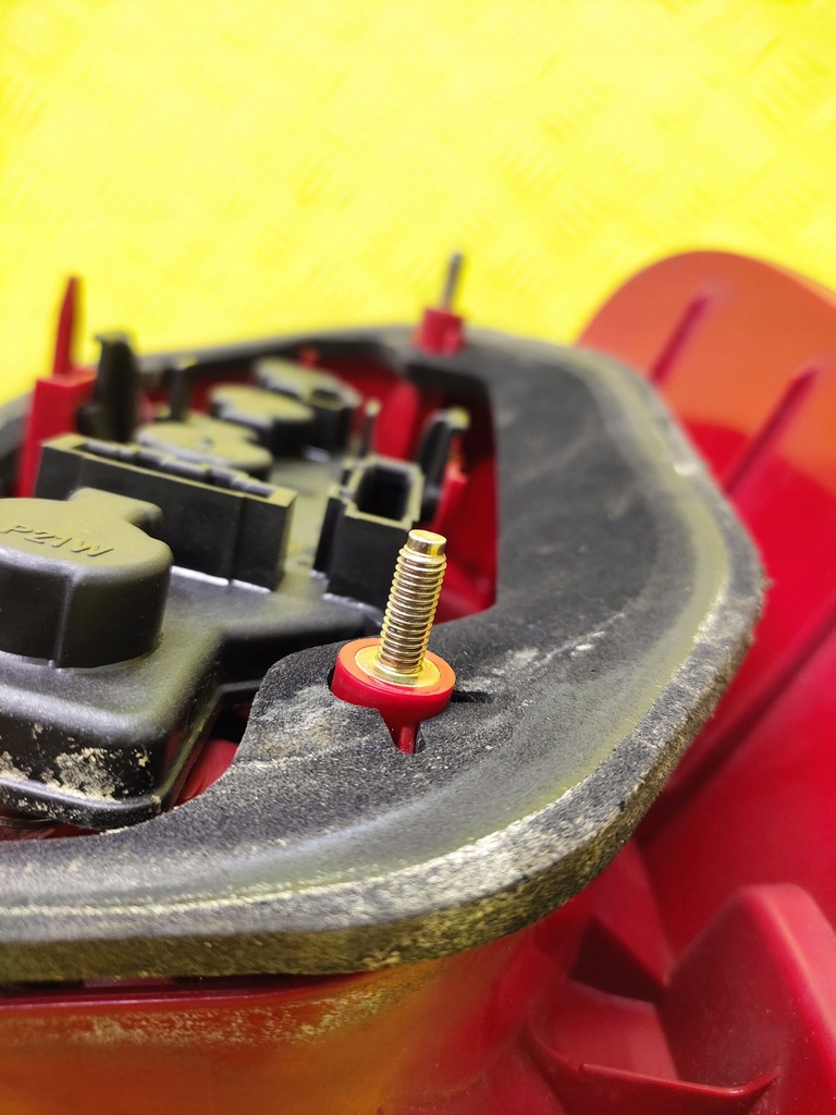 фото №7, Vw polo лампа лівий задня