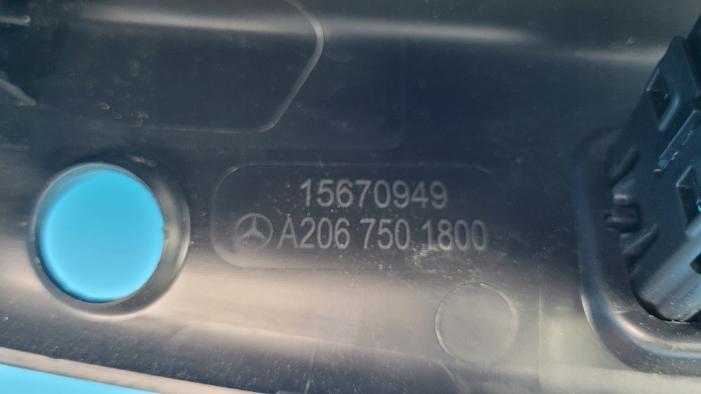 фото №14, Mercedes w206 c200 23r молдинг кришки багажника a2067501800