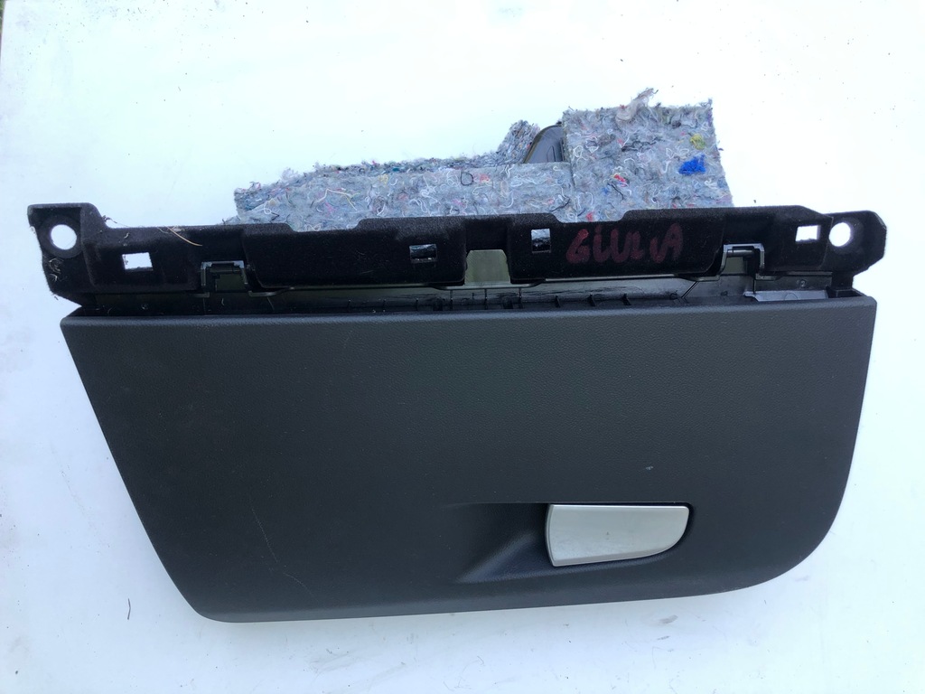 фото №1, Alfa romeo giulia бардачок