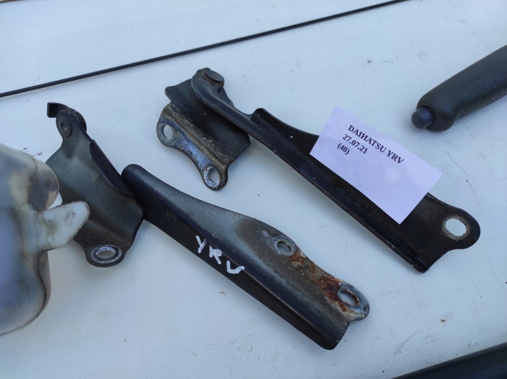 фото №2, Петля петли капот перед daihatsu yrv 1.3