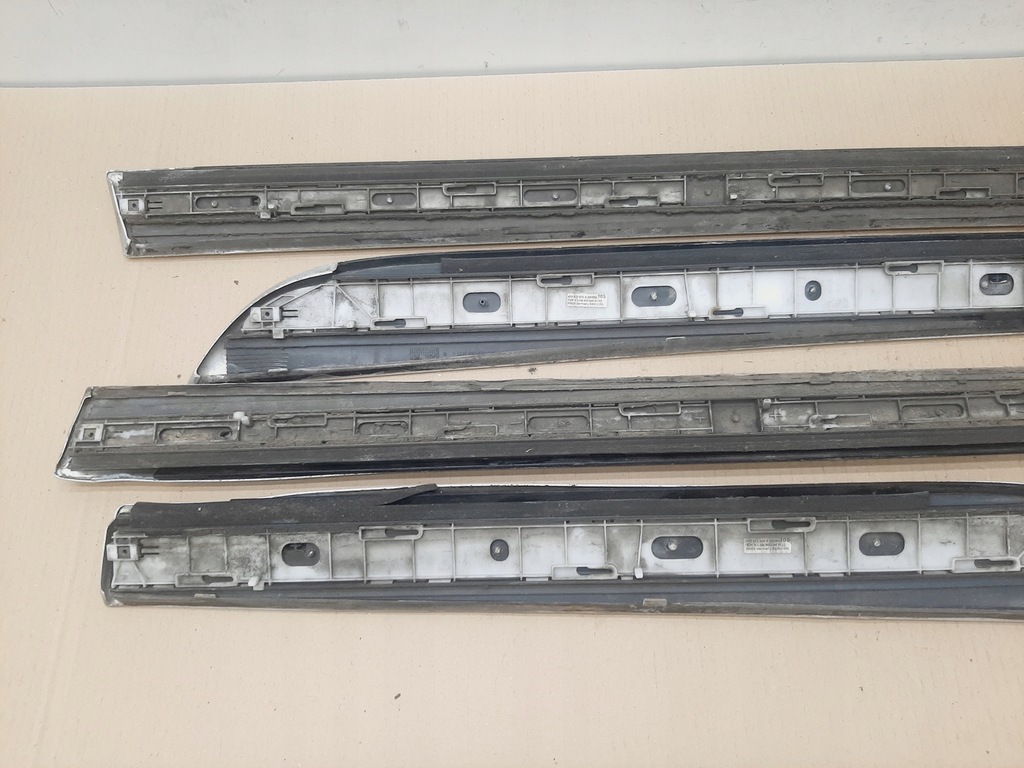 фото №10, Молдинг нижня двері лівий перед audi a6 c6 allroad lata 2004-2008