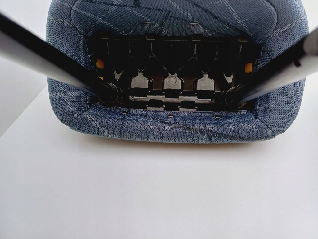 Купить Подголовник сиденье задний  комплект smart forfour 1 nr309