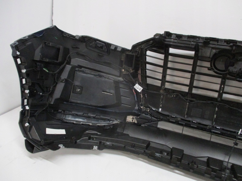 Бампер audi q7 4m0 23r 6pdc ксенон камера с Разборки