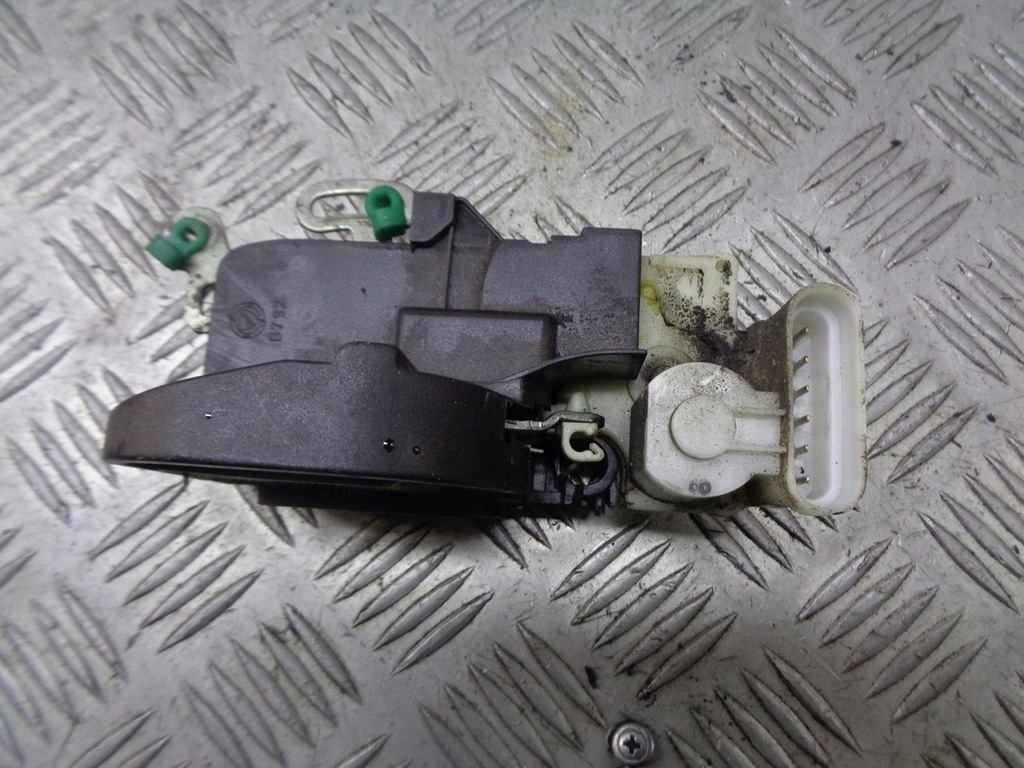 фото №2, Замок дверь центральный левый перед alfa romeo 147