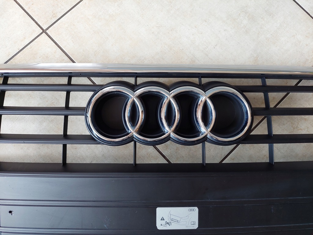 фото №13, Решітка радіатора - решітка радіатора - audi a6 c8 - 4k0