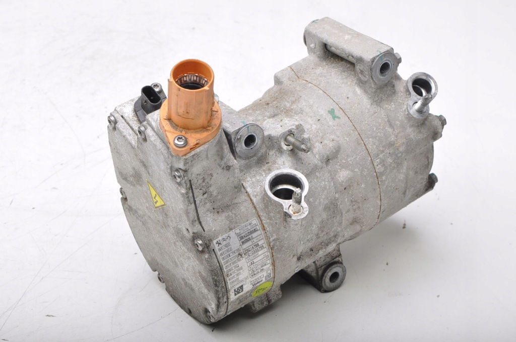 фото №1, Peugeot 2008 ii e-2008 компрессор кондиционера 9840056680