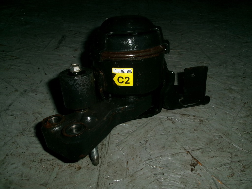 фото №1, Toyota yaris iii подушка двигателя c2