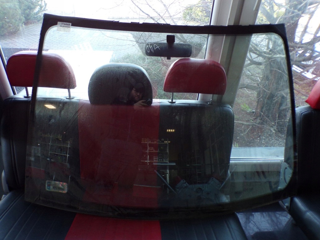 фото №1, Toyota yaris ii стекло перед передняя лобовое