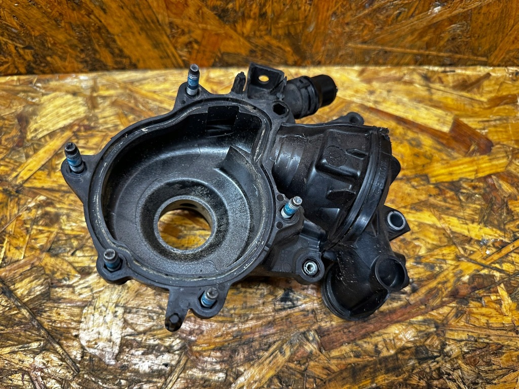 Купити Корпус насоса води opel citroen peugeot 1.5 hdi 9836834880