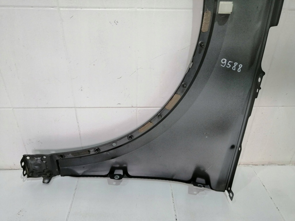 Крыло  правый  передний перед audi q5 2 80a фаркоп 9588 Киев