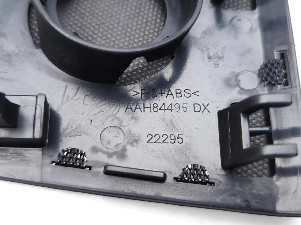 фото №7, Maserati ghibli накладка динаміка бічного панелі приладової панелі 2016 седан