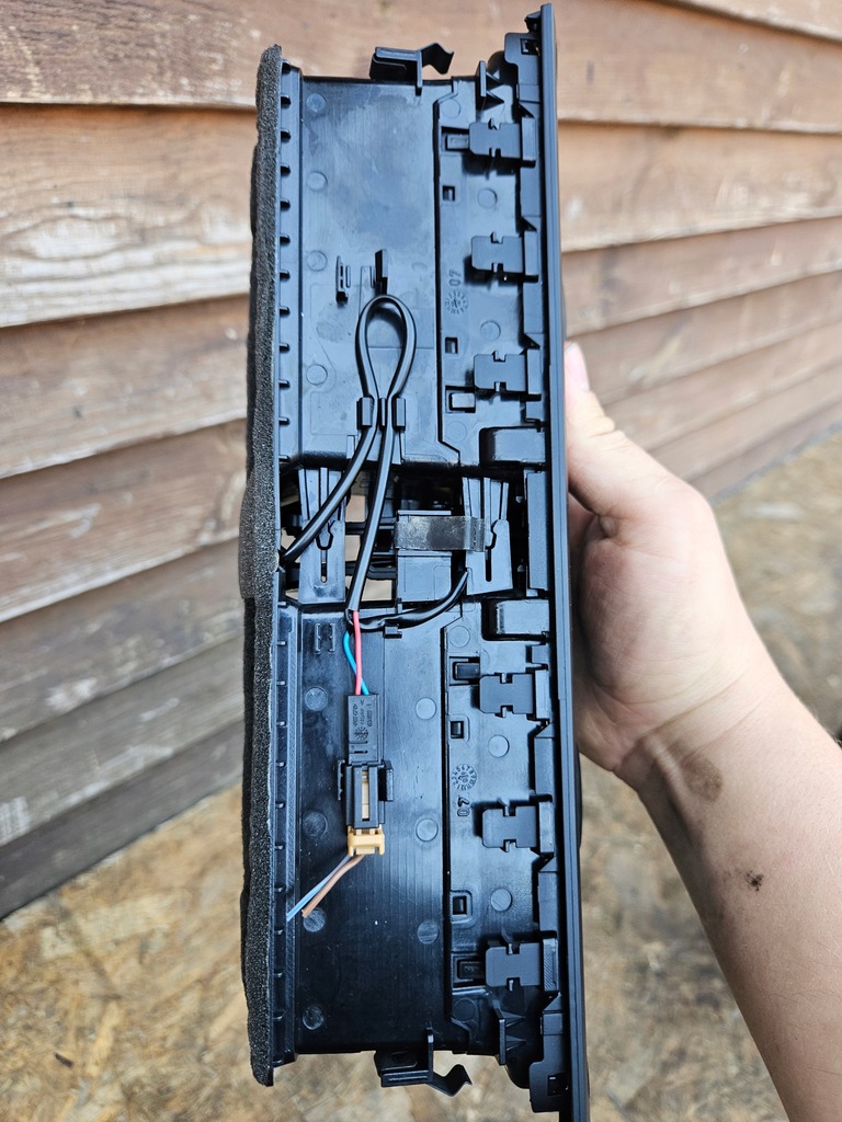 фото №5, Audi a4 b8 решётка обдув средняя 8t1820951c