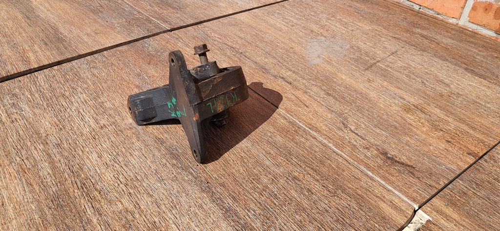 фото №8, Jeep cherokee liberty kj 01-07r 2.4 b подушка кронштейн двигуна ліва