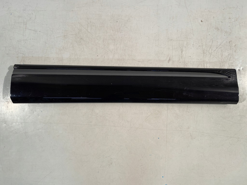 фото №1, Audi q8 4m8 молдинг дверь правый перед 4m8853960b