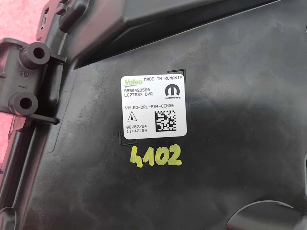 фото №8, Peugeot e-208 e-2008 ii lift 23- протитуманна фара led drl правий новий оригінальний номер 4102