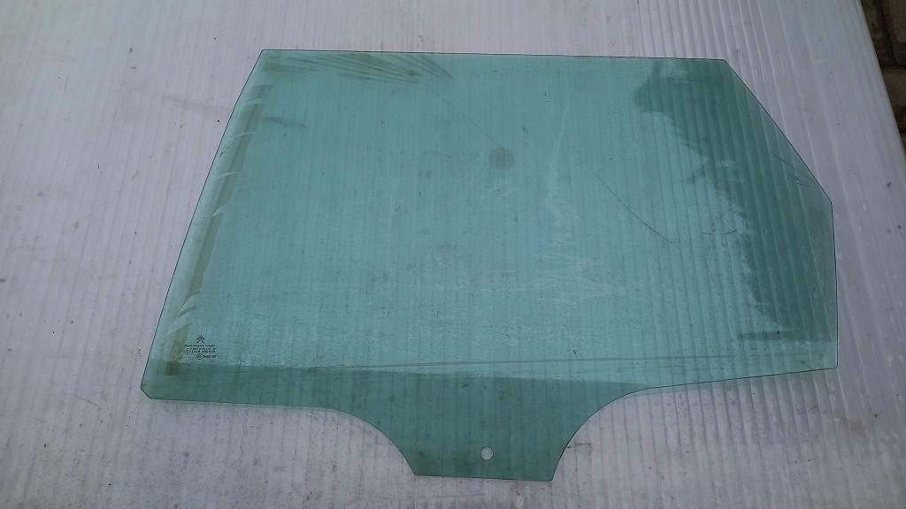 фото №1, Стекло левая задняя citroen c5 i kombi lift 04-08r