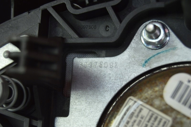 фото №8, Подушка безопасности подушка воздушная водителя 96830365zd citroen c3 picasso 08-13