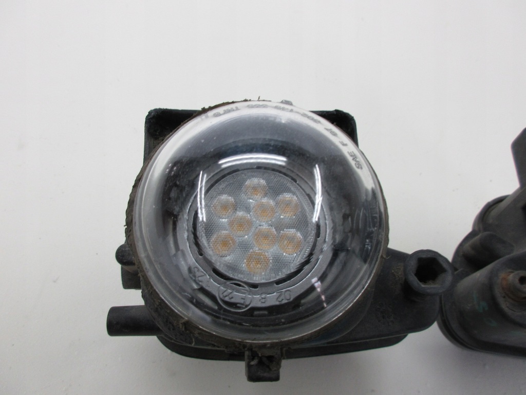 A6 c5 leon toledo 2 противотуманная фара led правый 1 левый Недорого