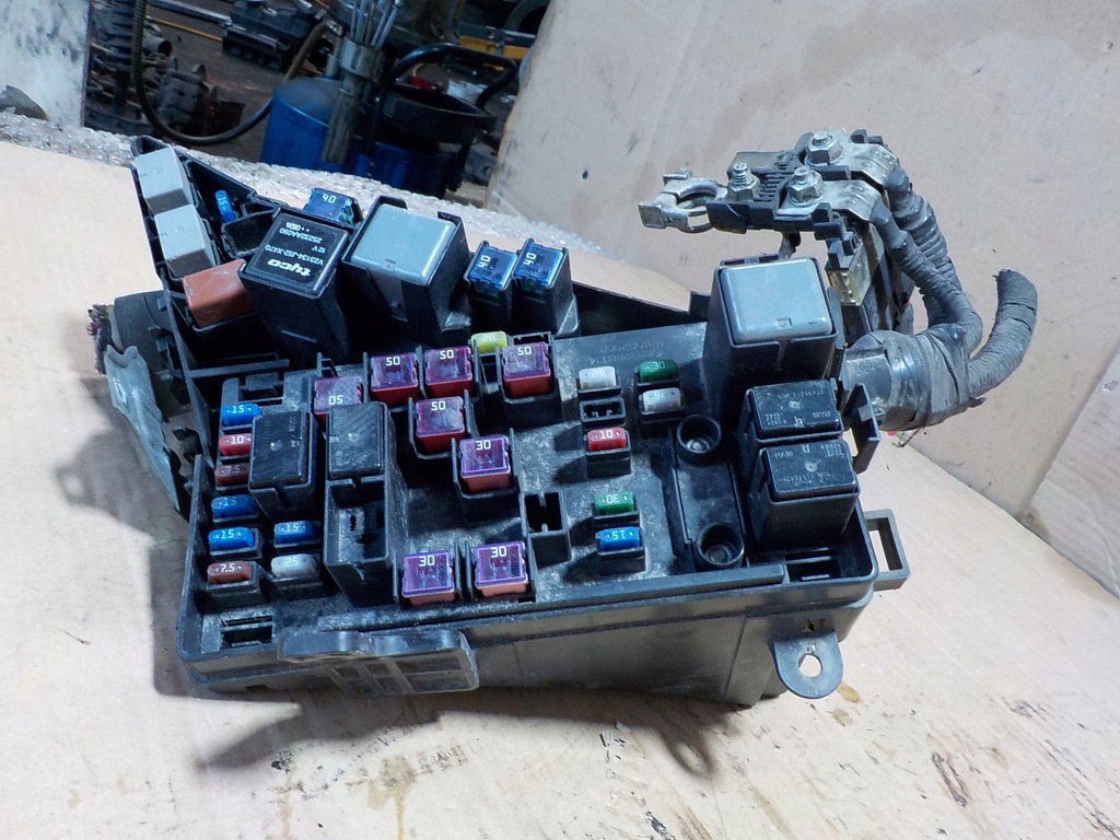 фото №5, Forester iii коробка предохранителей mb100200b