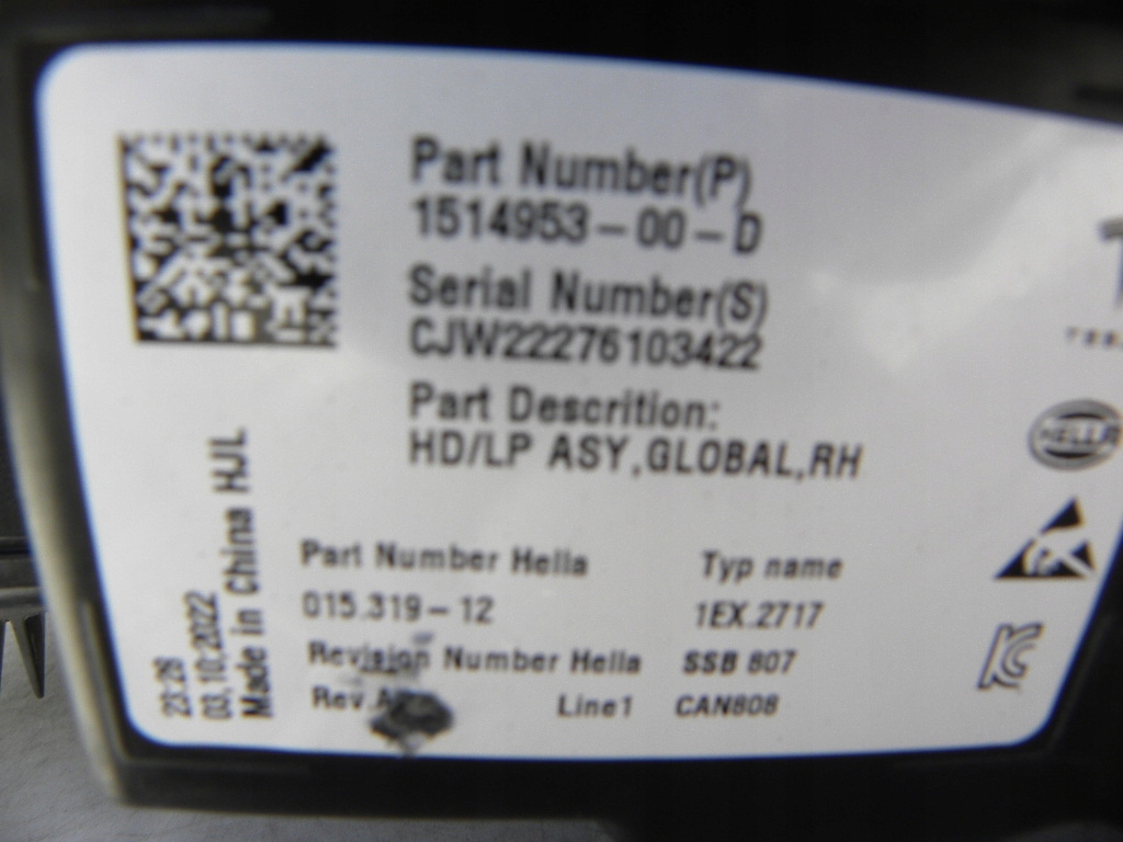 фото №12, Tesla 3-tesla y лампи передні ліва i права сторона